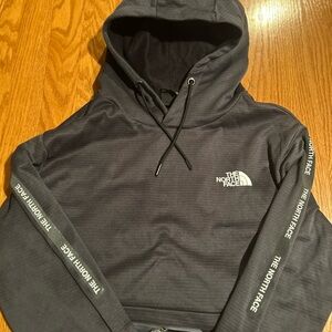 The North Face Black Logo Sleeve Hoodie – Men’s medium